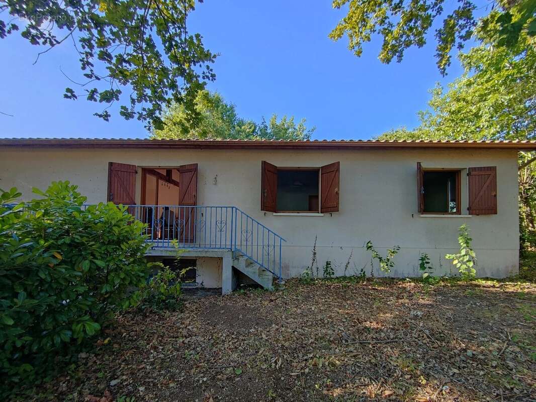 AYGUEMORTE LES GRAVES, Maison de 91 m² sur 832 m² - photo 11