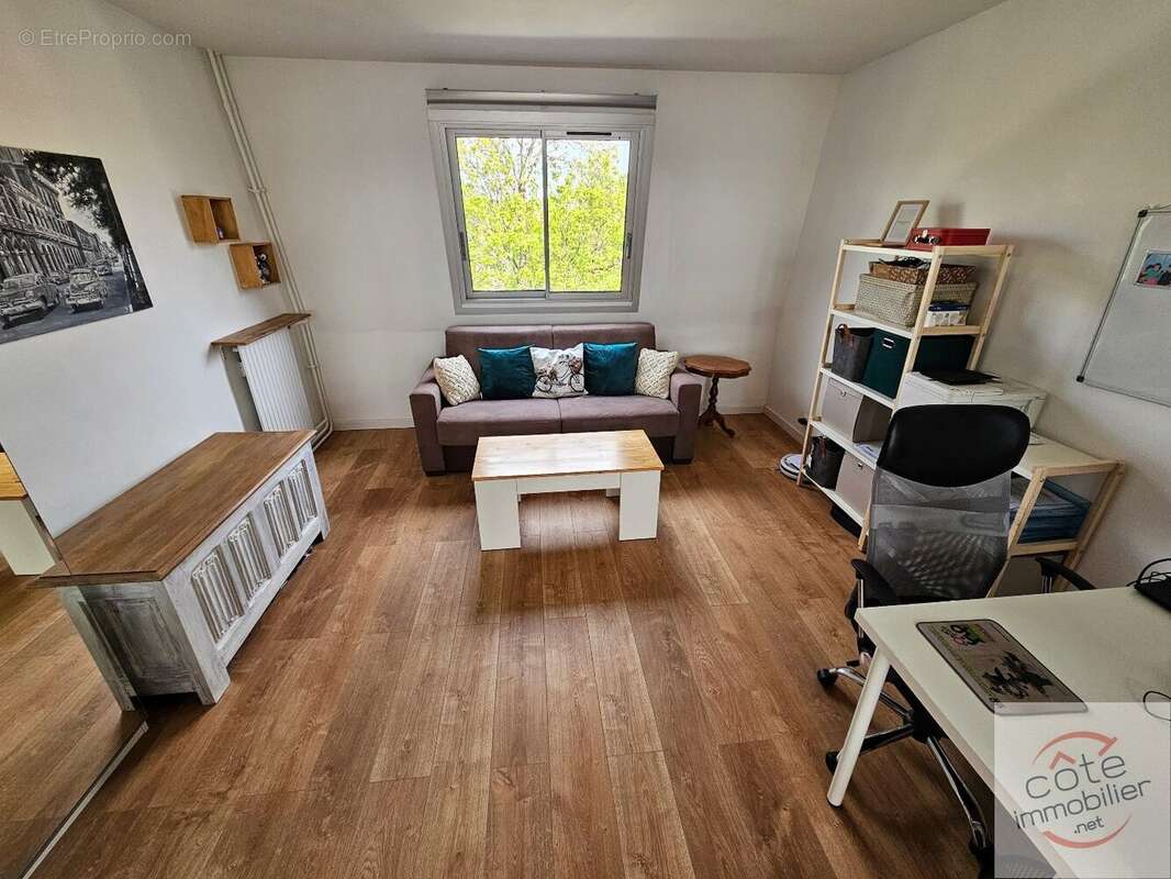 Appartement à SAINT-MAUR-DES-FOSSES