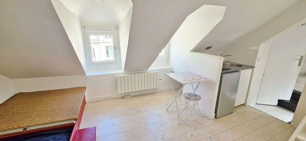 Appartement à PARIS-3E