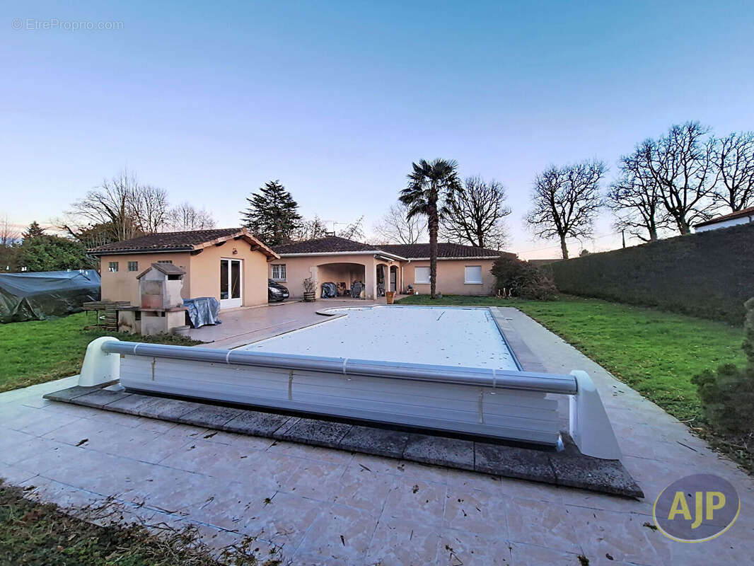 Maison à SAINTE-EULALIE