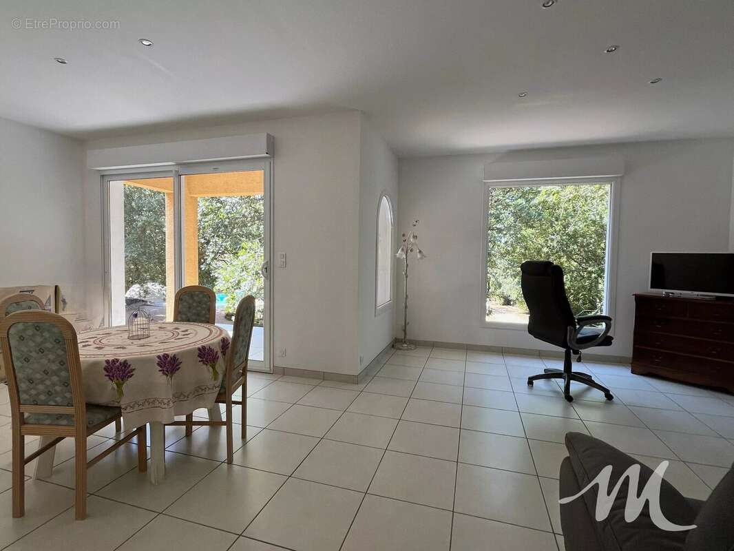 Grande propriete a vendre a tavernes avec 2 habitations piscine garage et terrain bucolique - photo 20