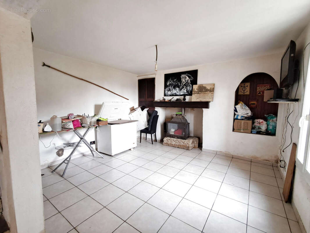 Maison à GALLARGUES-LE-MONTUEUX