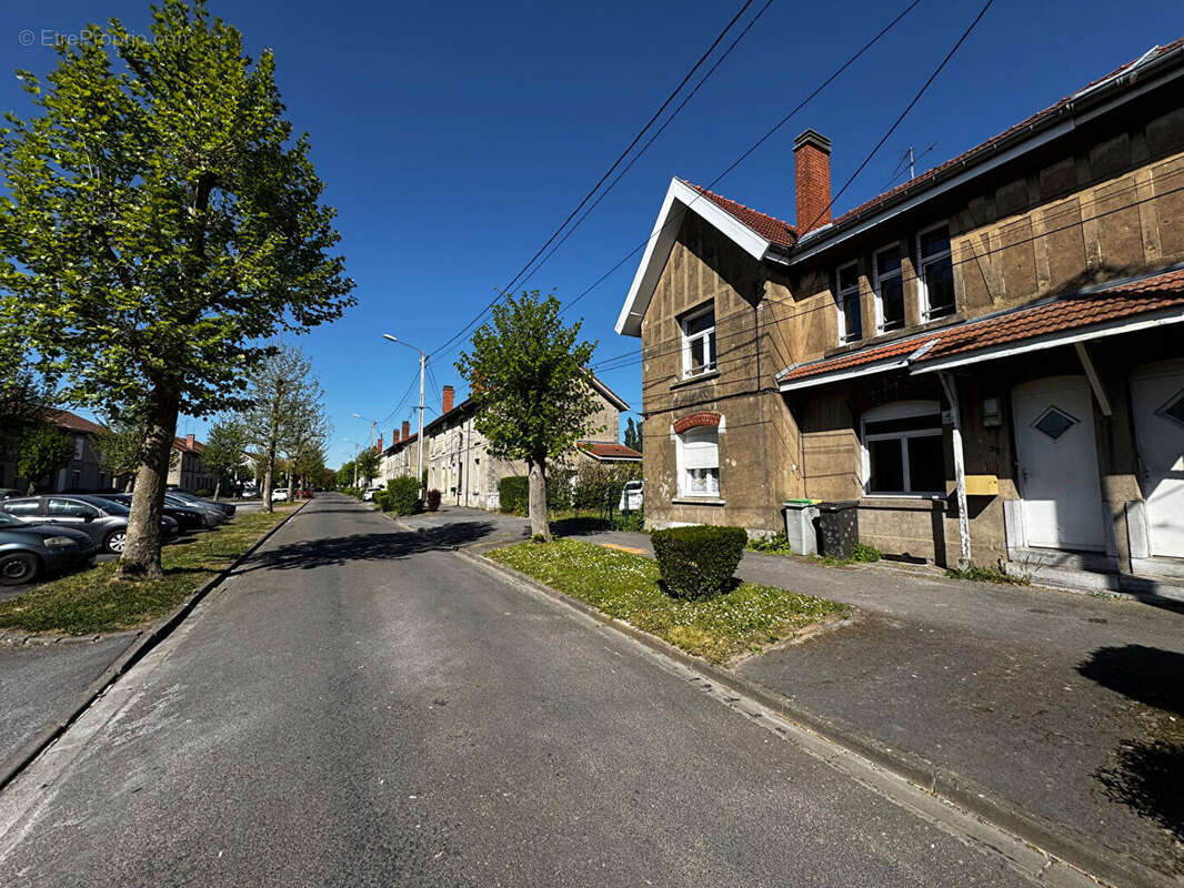 Maison à AULNOYE-AYMERIES