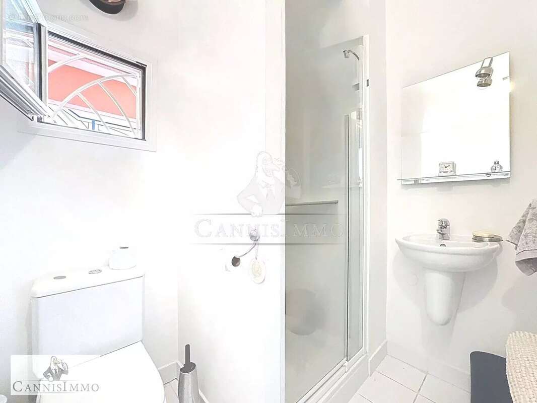 Appartement à MANDELIEU-LA-NAPOULE