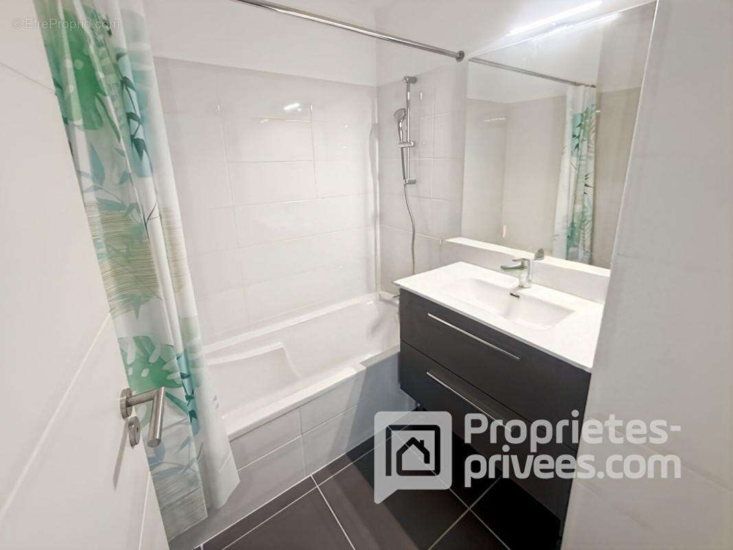 Appartement à VILLENEUVE-LOUBET