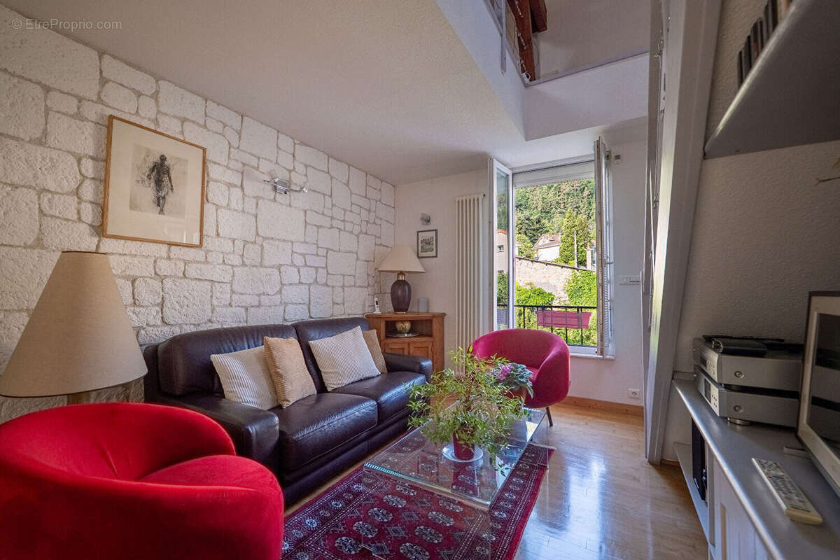 Appartement à CEYRAT