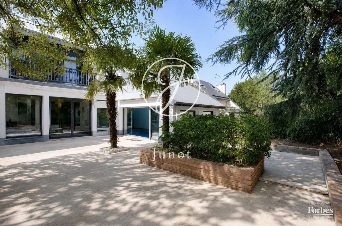 Maison à GARCHES