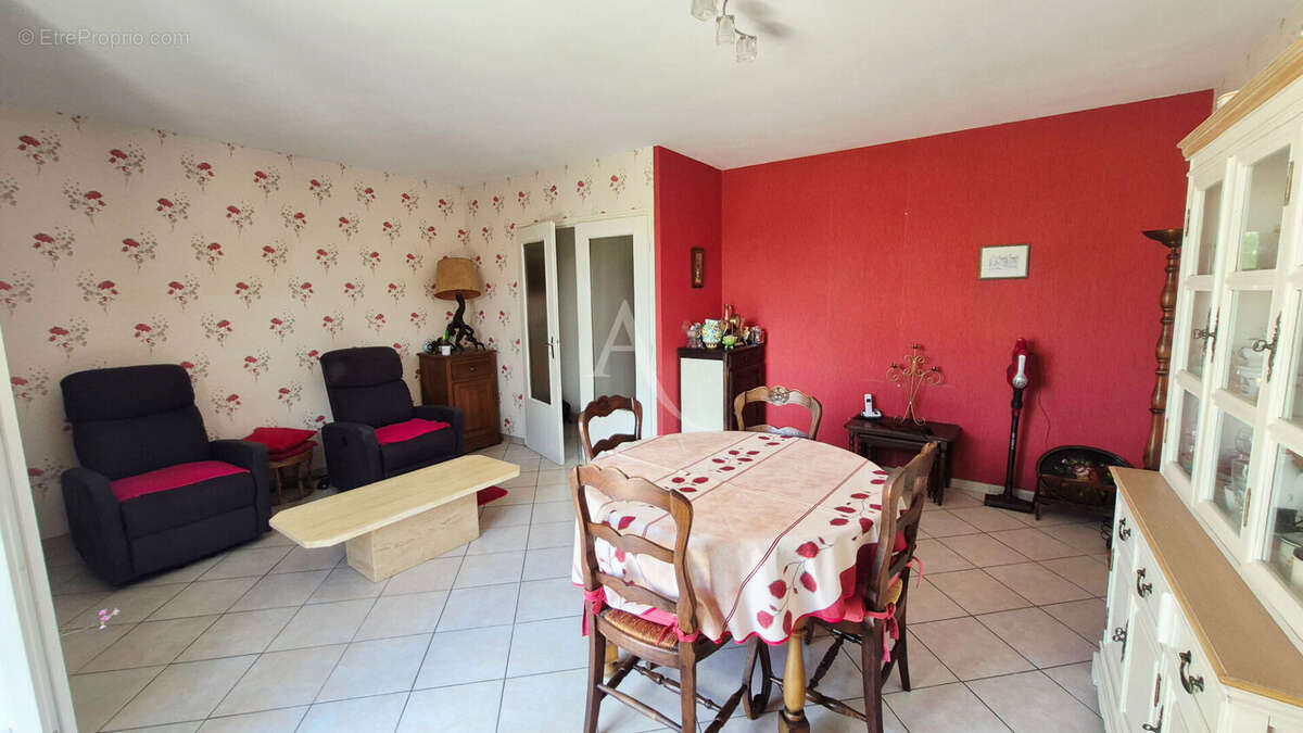 Maison à SAINTES