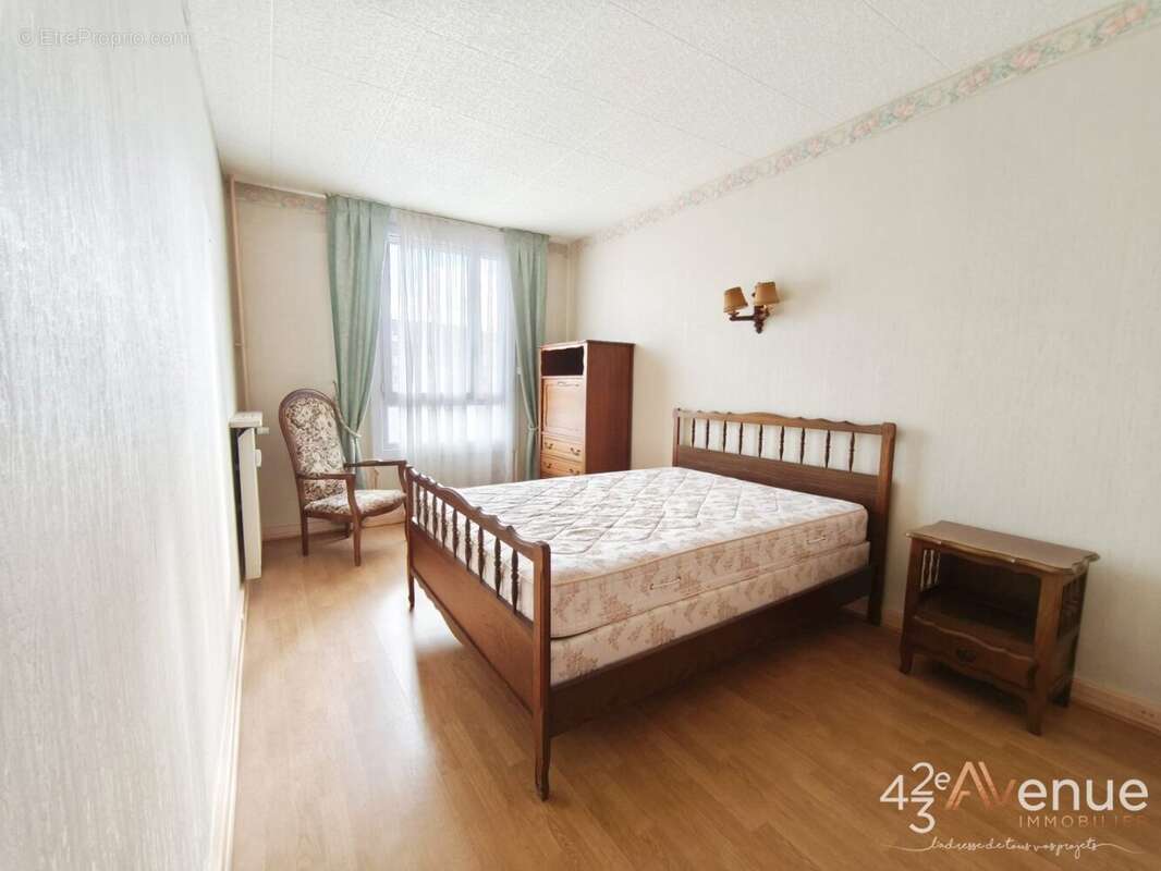 Appartement à SAINT-ETIENNE