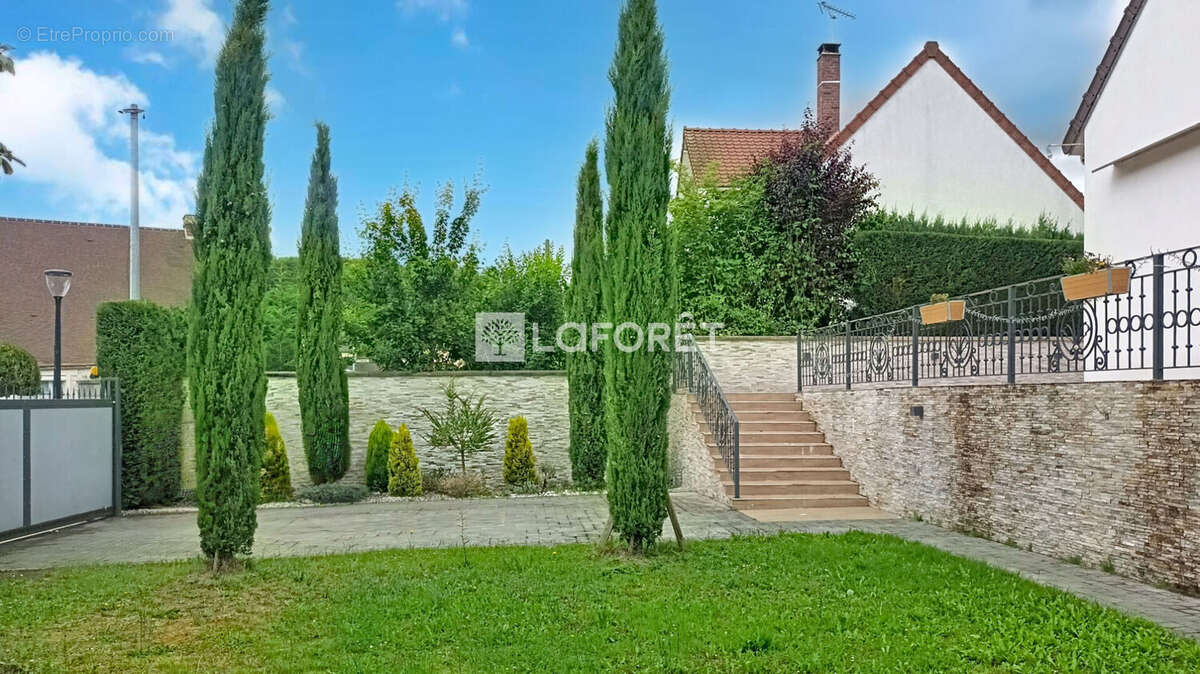 Maison à LUZARCHES