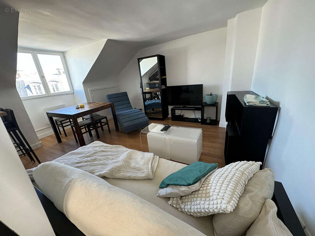 Appartement à PARIS-6E