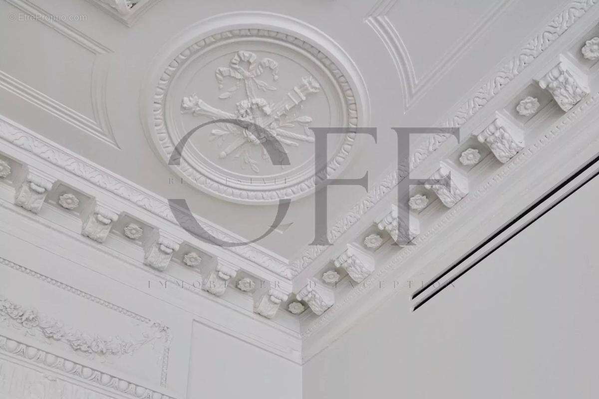 Appartement à PARIS-8E