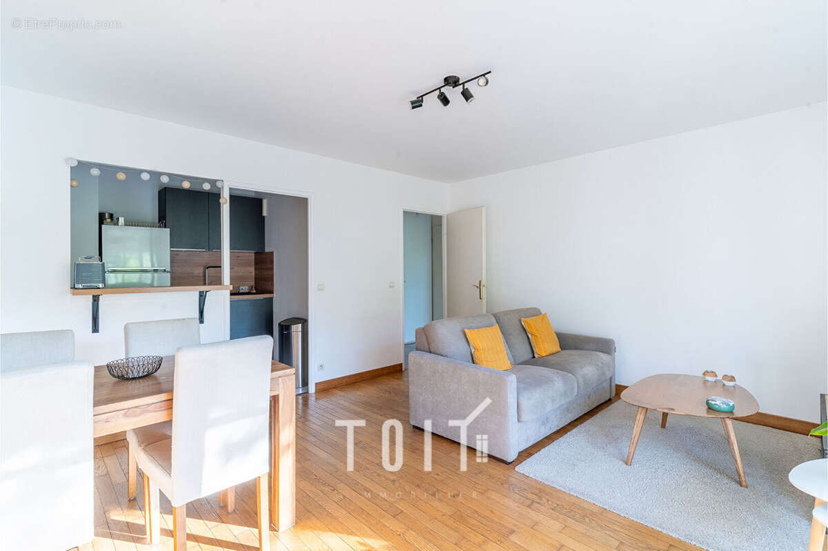 Appartement à MONTROUGE