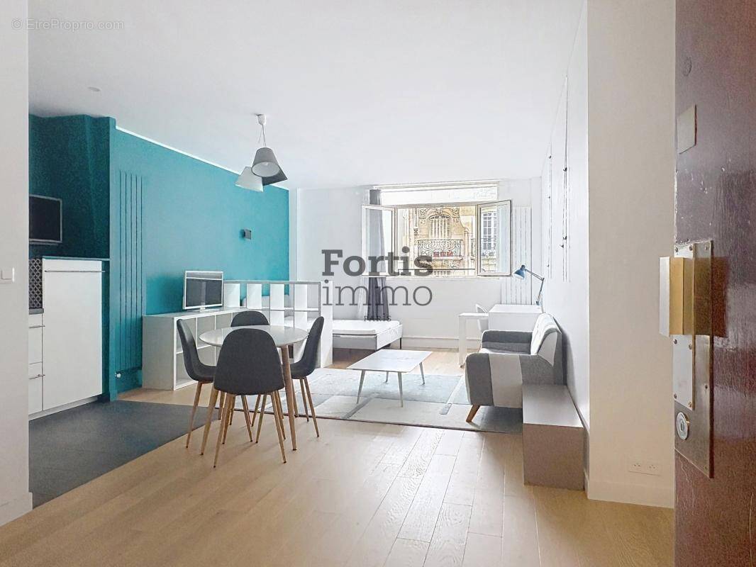 Appartement à PARIS-4E