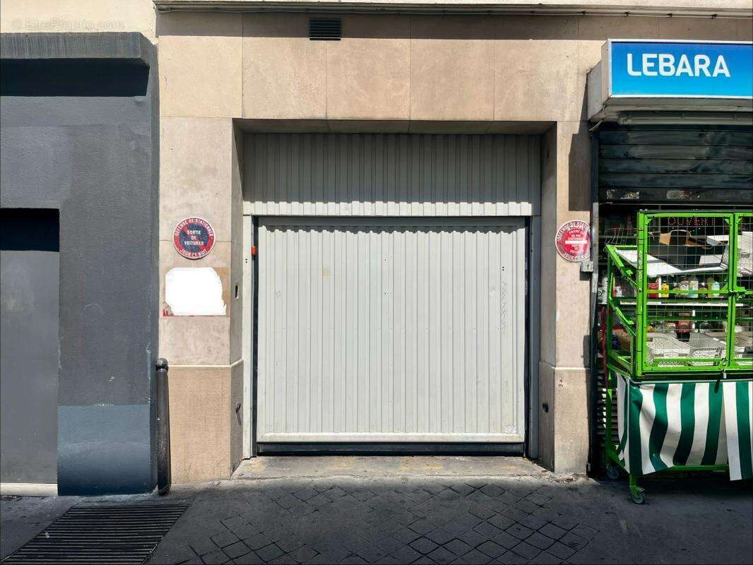 Parking à PARIS-10E