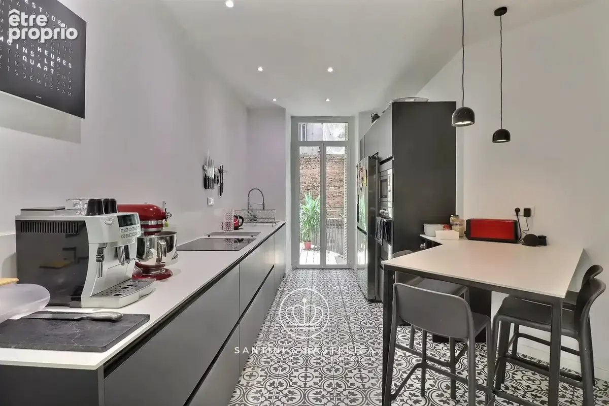 Appartement F4 à vendre - Centre-ville Ajaccio - photo 2