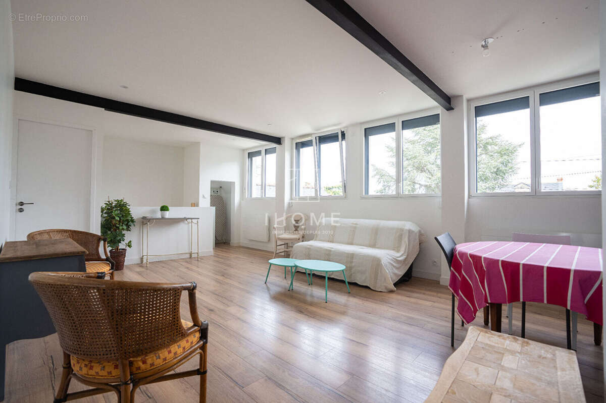 Maison à LES PONTS-DE-CE