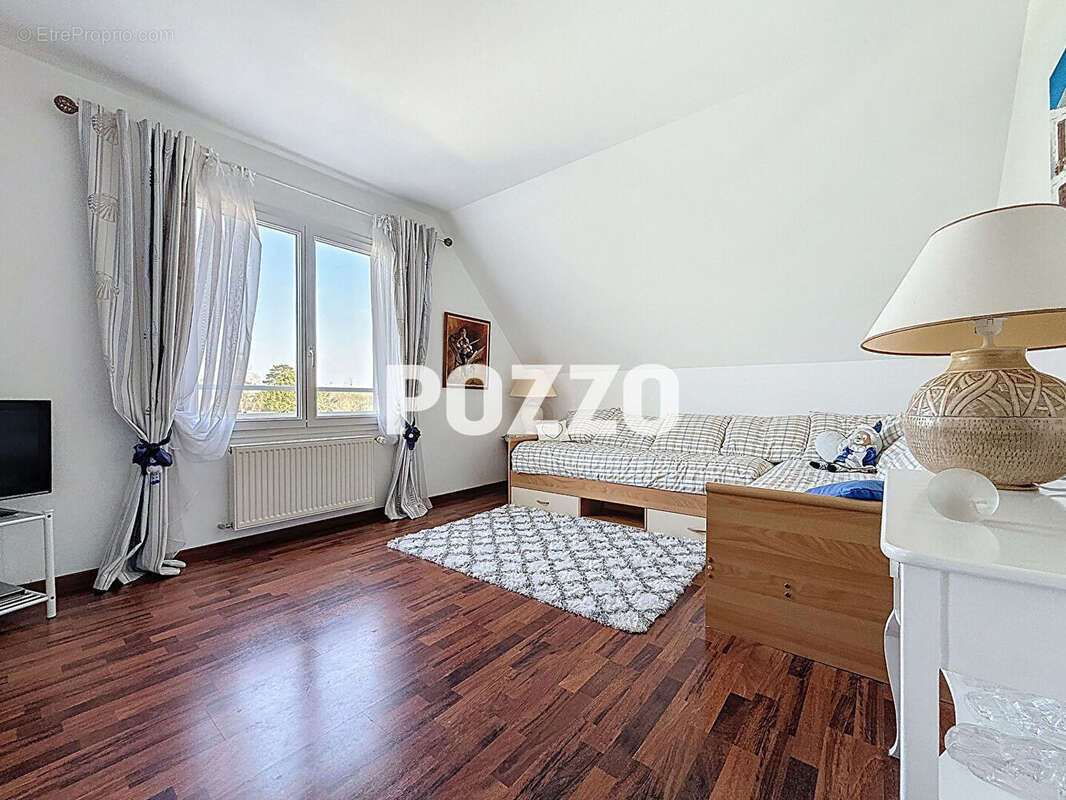 Maison à LONGUEVILLE