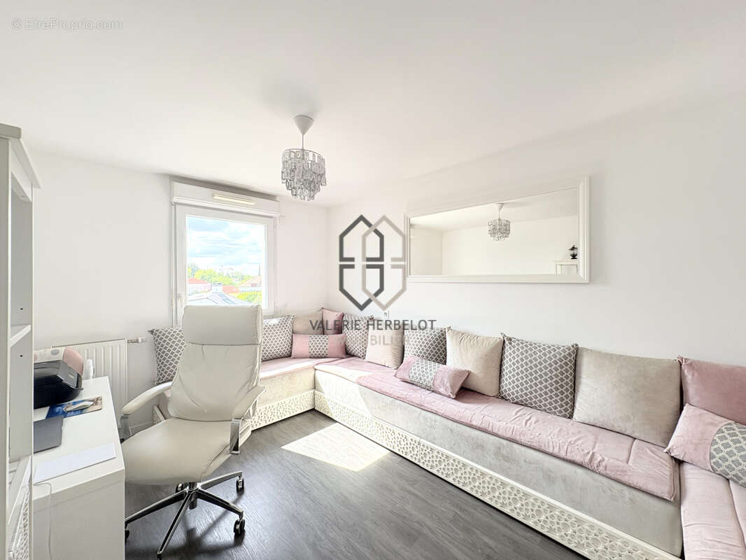 Appartement à CHENNEVIERES-SUR-MARNE