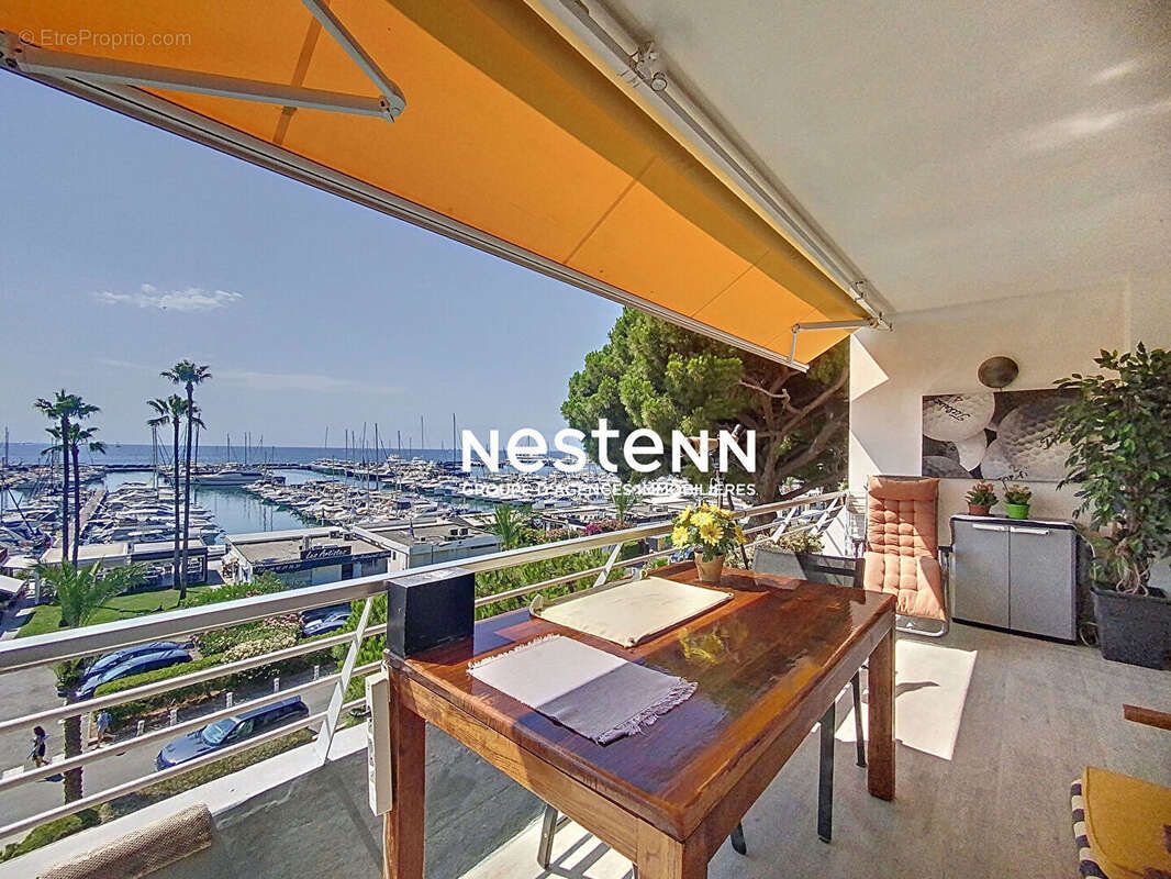 Golfe-juan - vue mer - studio 29m2 - terrasse - box ferme - port camille rayon. - photo 2