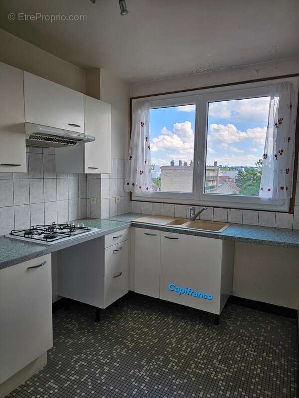 Appartement à LES PAVILLONS-SOUS-BOIS