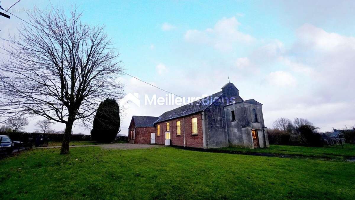 Commerce à PONT-SUR-SAMBRE