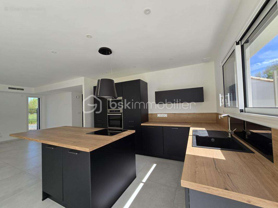 Maison à SAINT-HILAIRE-LA-FORET