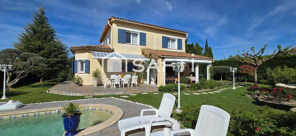 Photo 2 - Maison à ROCHEFORT-DU-GARD