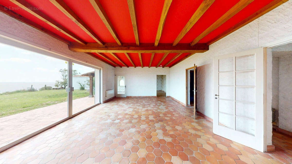 Maison à MESCHERS-SUR-GIRONDE