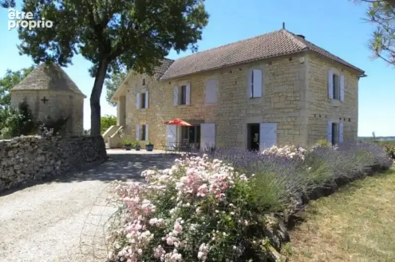 Propriété quercynoise , Francoules , 8 pièces,  450 m2 , 9 hectares - photo 1