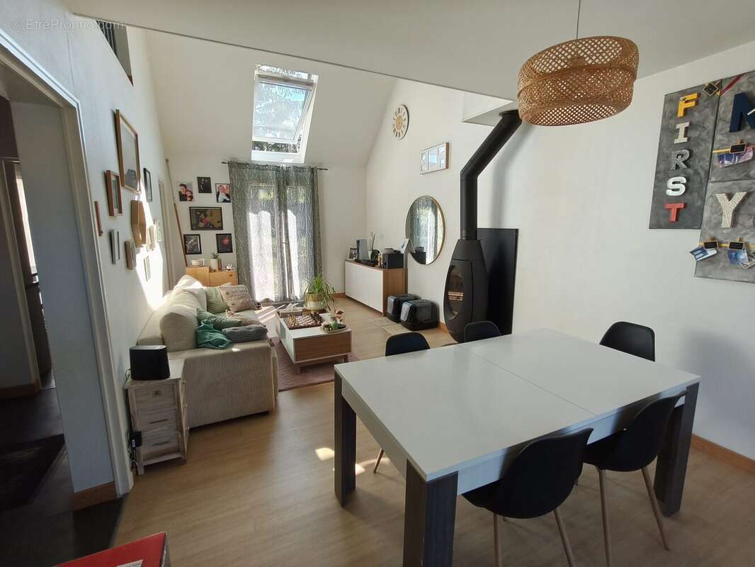 Maison à LA CHARTRE-SUR-LE-LOIR