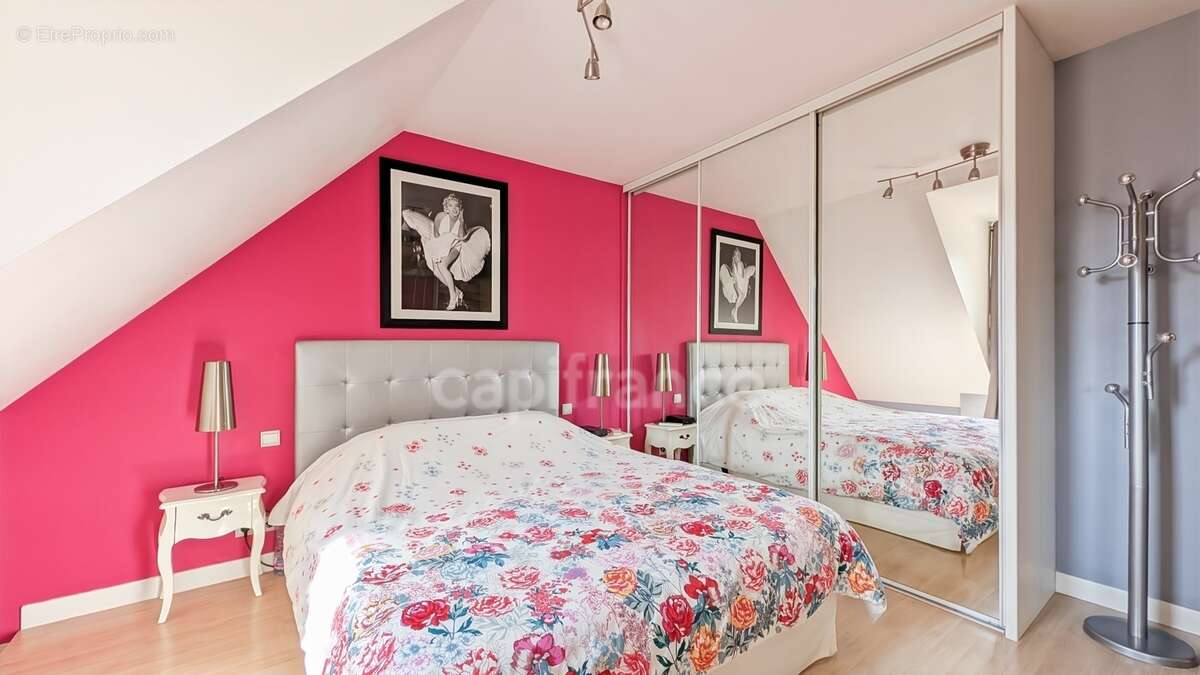 À 5 minutes de Chalon-sur-Saône (71) ​Superbe Villa de 200 m² double garage et dépendance Parc de 1 800 m² Piscine & Pool House  - photo 16