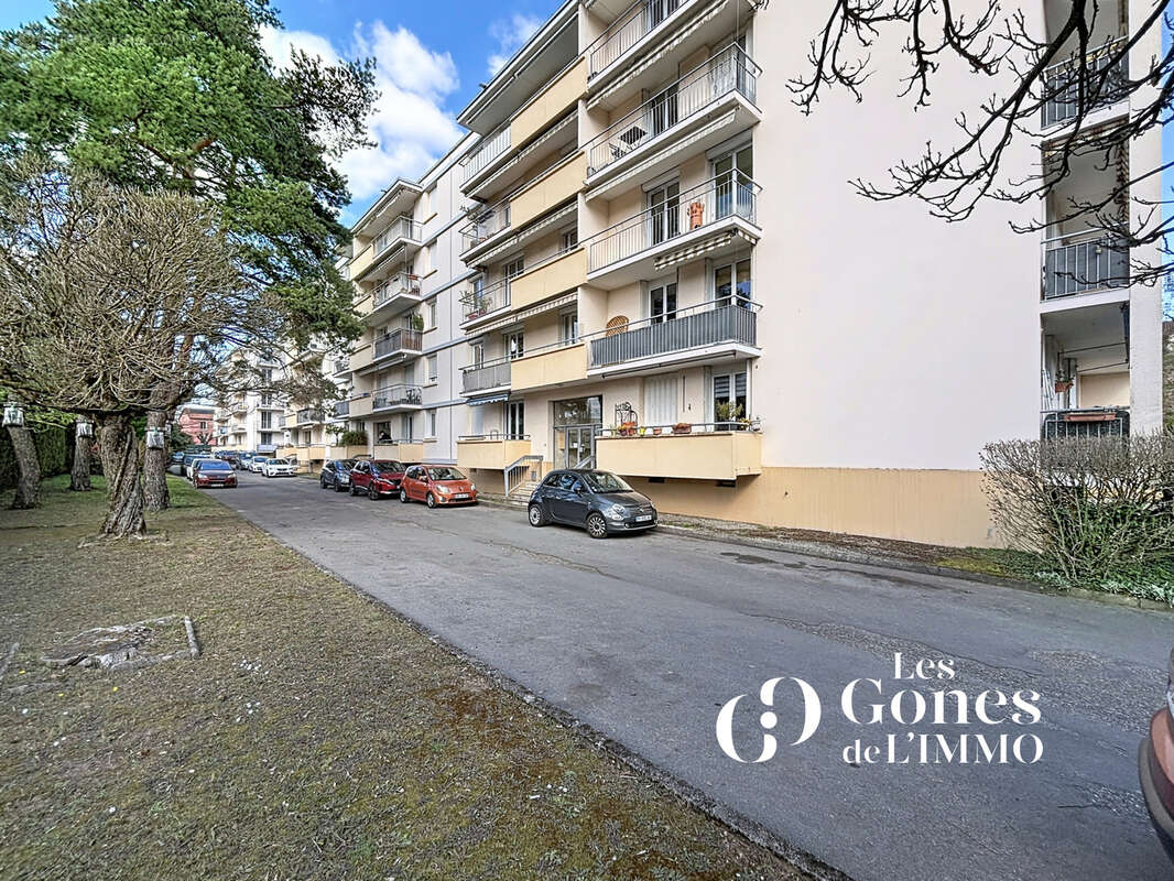 Appartement à TASSIN-LA-DEMI-LUNE