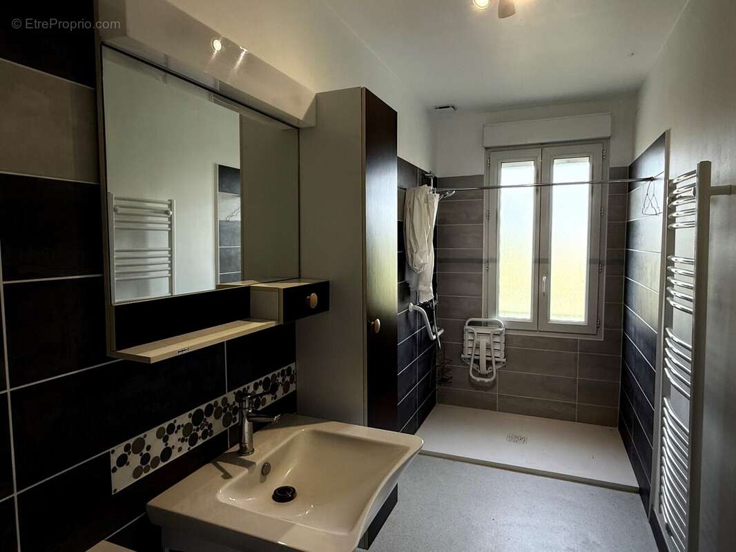 Maison à POULIGNY-NOTRE-DAME