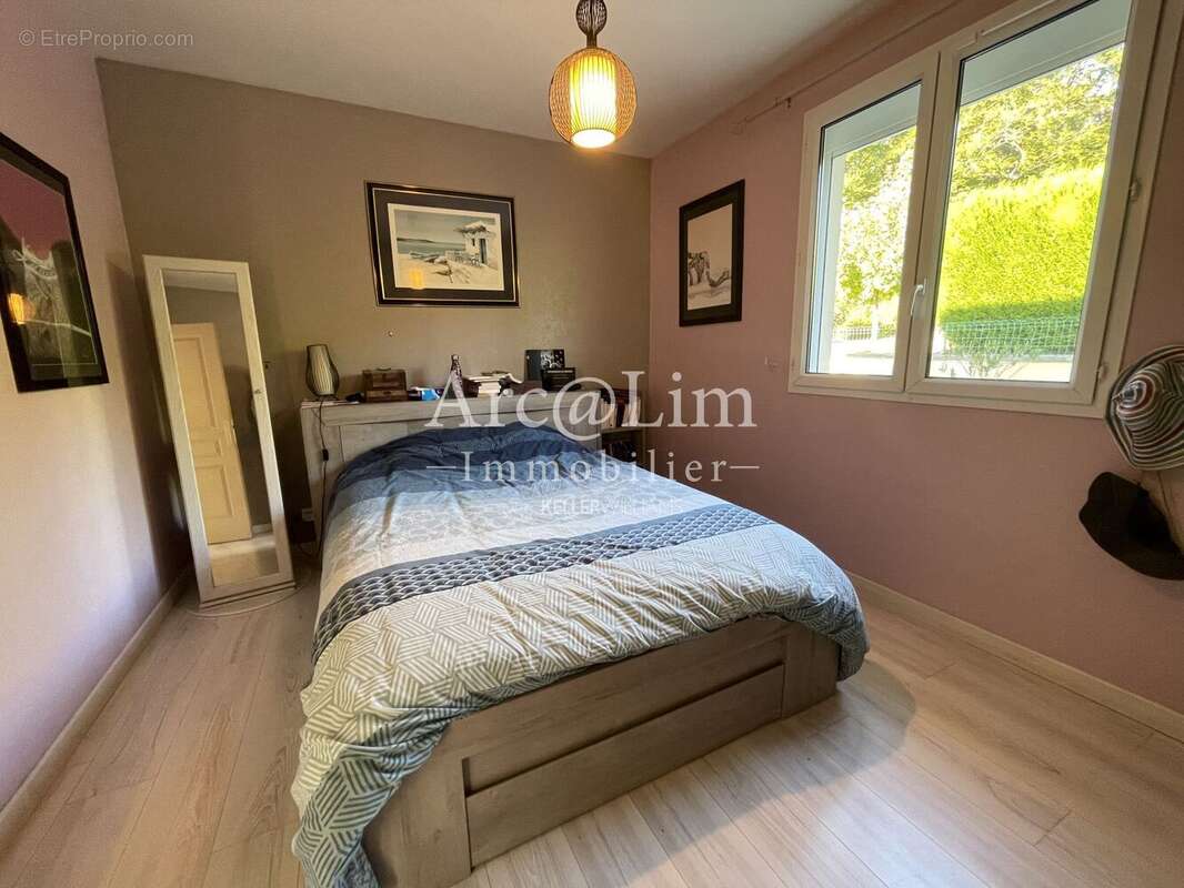 Maison à SAINT-GENCE