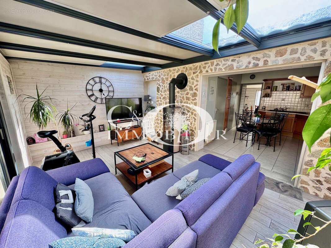 Maison à ROCHESERVIERE