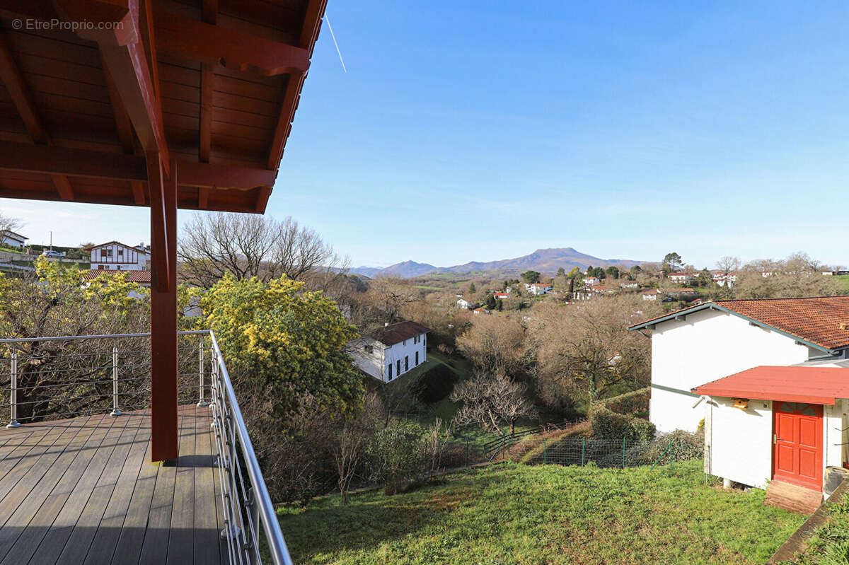 Maison à SAINT-PEE-SUR-NIVELLE