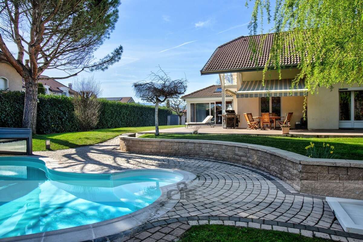 Maison à SAINT-JULIEN-EN-GENEVOIS