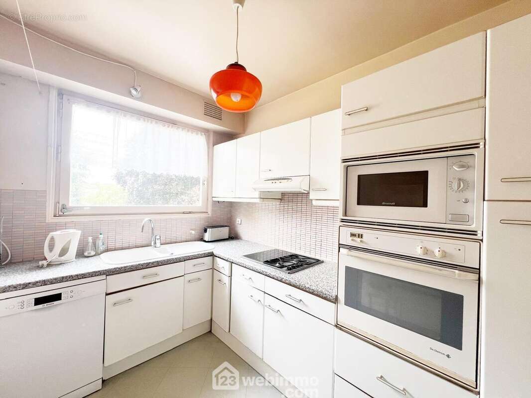 Appartement 90 m² à Chatenay-Malabry  - photo 180