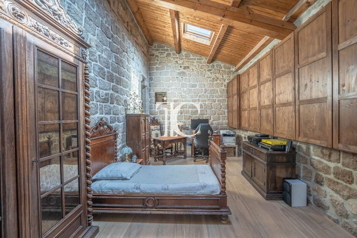 Maison à LABLACHERE