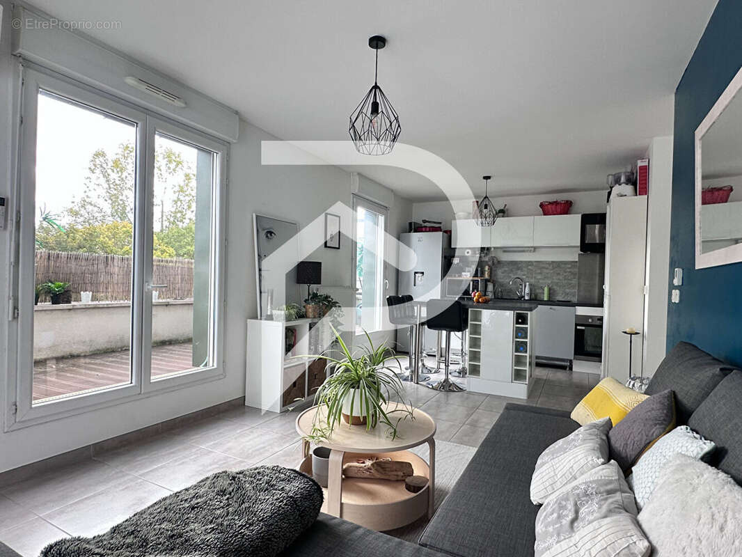 Appartement à MENNECY