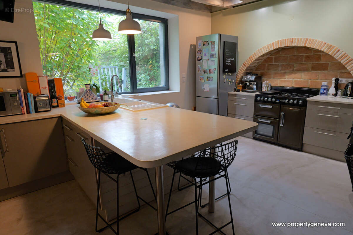 Maison à PREVESSIN-MOENS