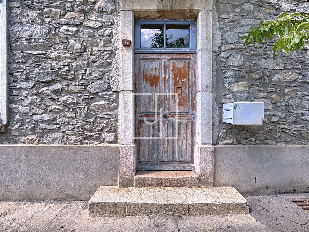 Appartement à LA CONDAMINE-CHATELARD