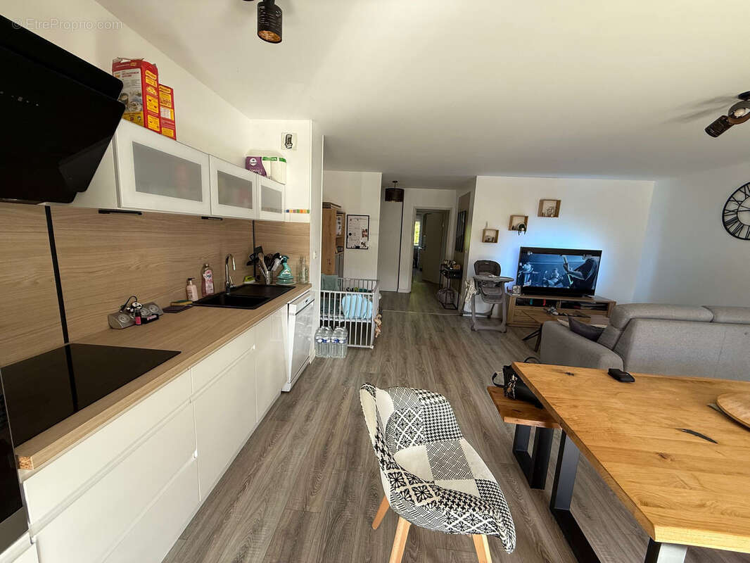 Appartement à LEVES