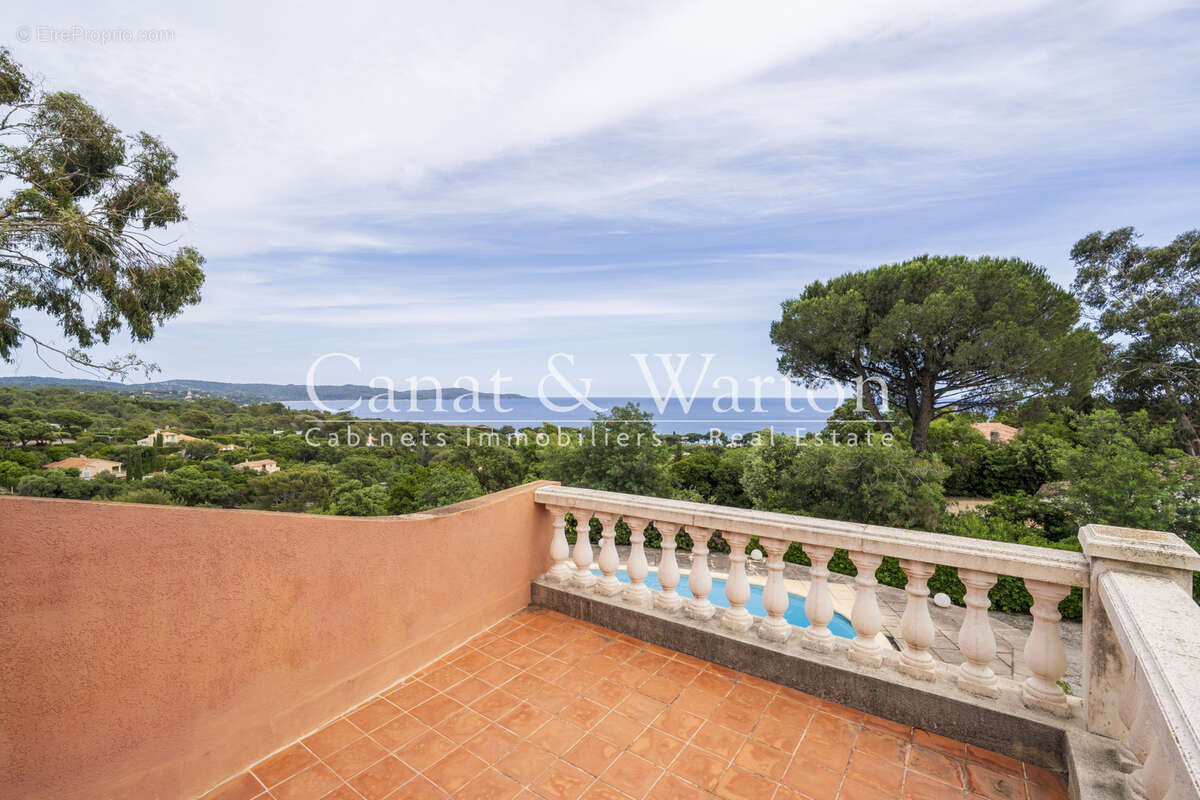 À 500 m de la plage de cavalaire: villa avec vue mer & piscine - photo 10