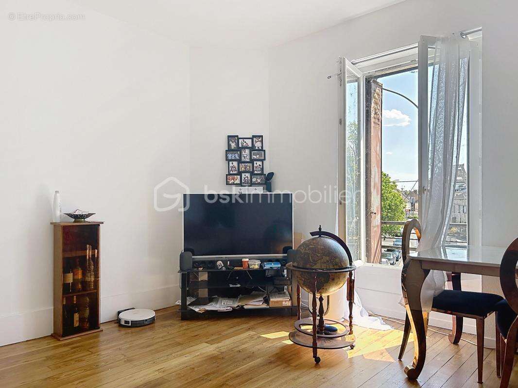 Appartement lumineux de plus de 62 m² – Vendu loué  896e– Idéal investisseur - photo 2