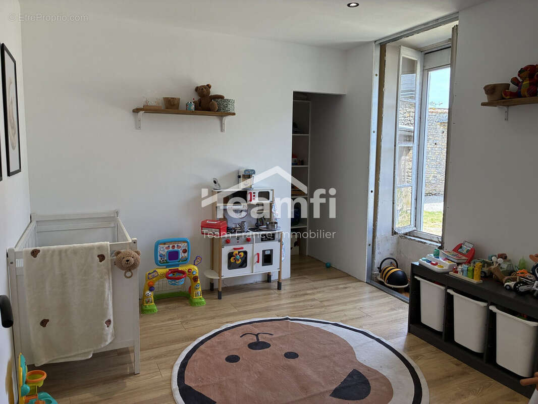 Maison 140 m² à Neuvy-En-Beauce  - photo 9