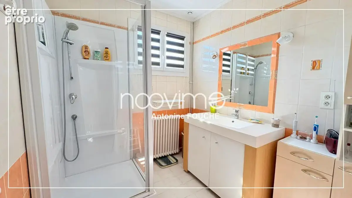Maison de plain-pied   4 chambres   Terrain de 828 m2 - photo 9