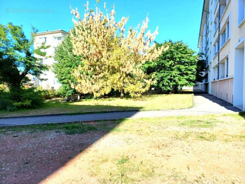 Appartement à LYON-8E