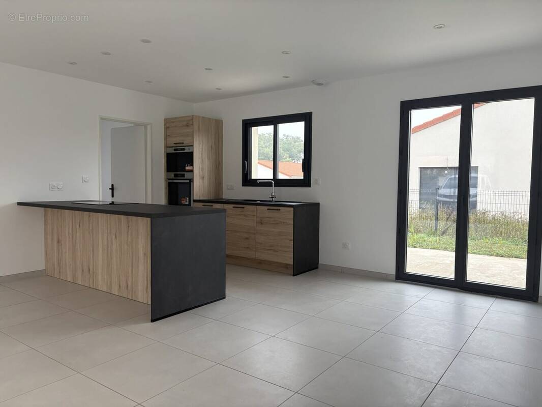 Maison à COGNAT-LYONNE